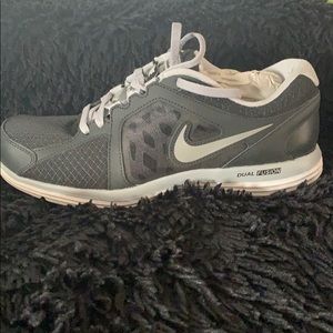 Nike Dual Fusion ST 3 size 8